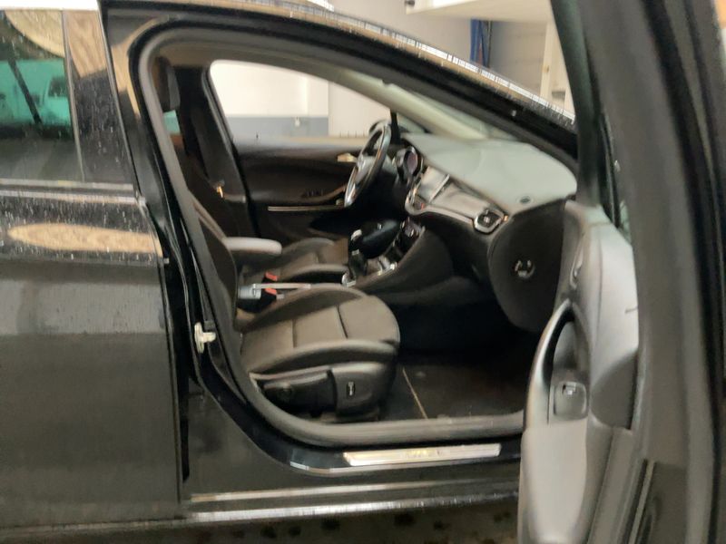 Opel Astra 1.4 SIDI Turbo Ultimate Start/Stop 2018 – снимка 16
