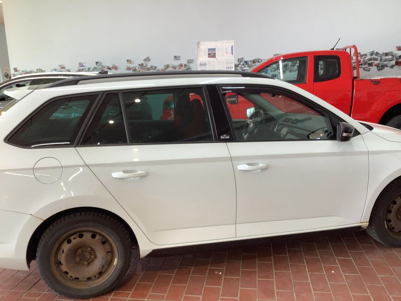 Skoda Fabia 1.2 TSI Monte Carlo 2016 – снимка 10