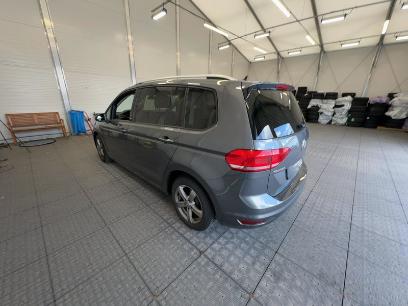 Volkswagen Touran 1.6 TDI Sound BlueMotion Tech 2017 – снимка 6