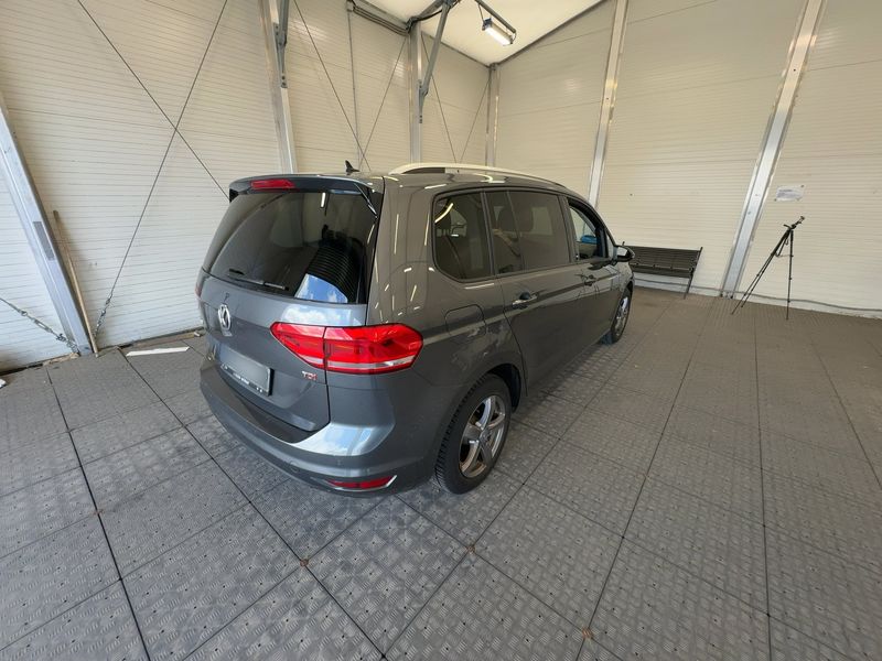 Volkswagen Touran 1.6 TDI Sound BlueMotion Tech 2017 – снимка 8