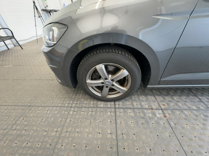 Volkswagen Touran 1.6 TDI Sound BlueMotion Tech 2017 – снимка 2