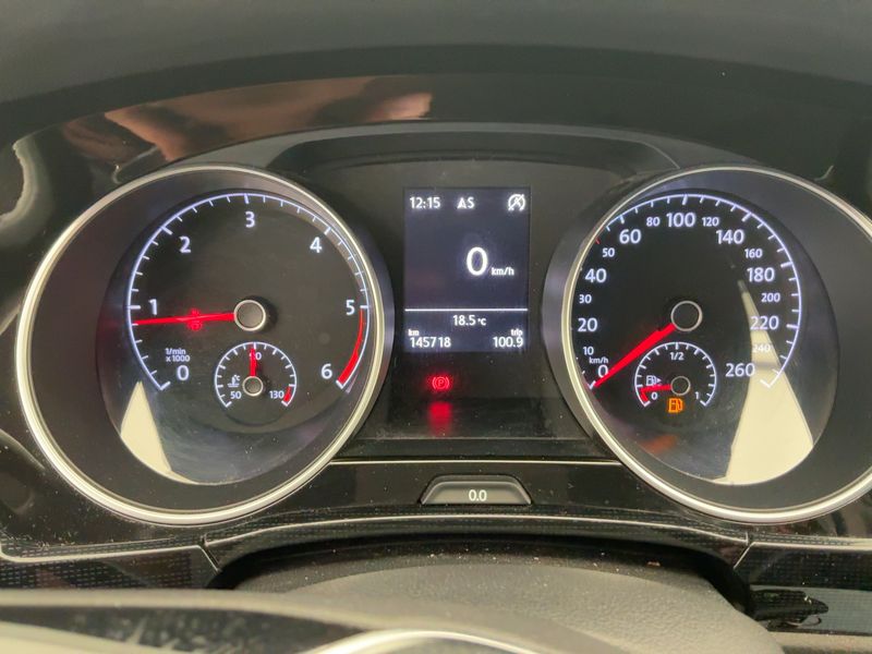 Volkswagen Touran 1.6 TDI Sound BlueMotion Tech 2017 – снимка 18