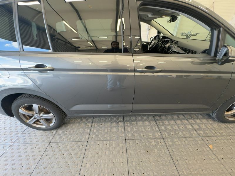 Volkswagen Touran 1.6 TDI Sound BlueMotion Tech 2017 – снимка 10