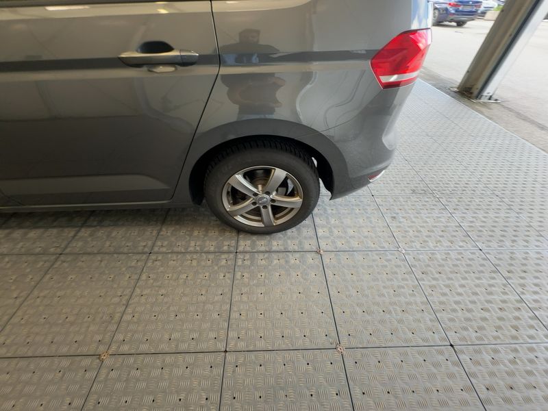 Volkswagen Touran 1.6 TDI Sound BlueMotion Tech 2017 – снимка 5