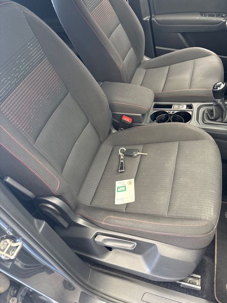 Volkswagen Touran 1.6 TDI Sound BlueMotion Tech 2017 – снимка 25