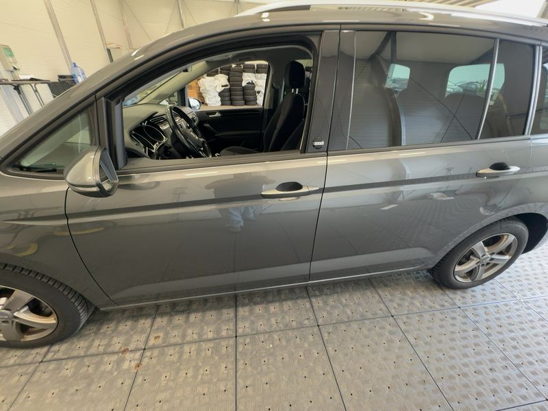 Volkswagen Touran 1.6 TDI Sound BlueMotion Tech 2017 – снимка 4