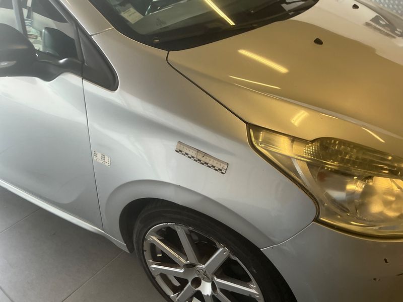Peugeot 208 1.6 HDi Affaire Pack CD Clim 2012 – снимка 23