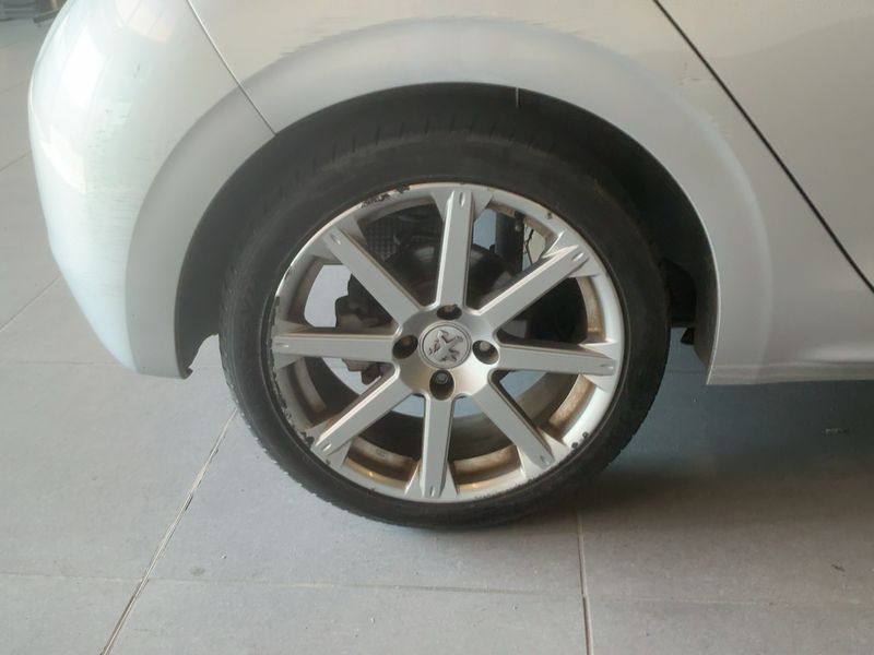 Peugeot 208 1.6 HDi Affaire Pack CD Clim 2012 – снимка 9