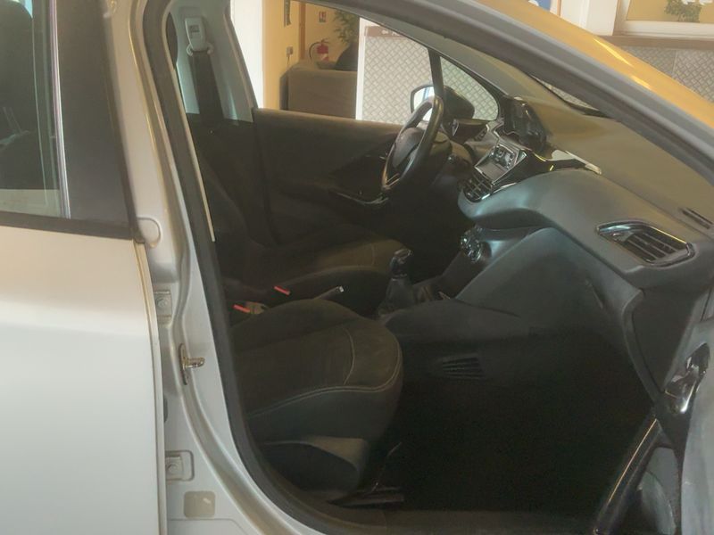 Peugeot 208 1.6 HDi Affaire Pack CD Clim 2012 – снимка 16