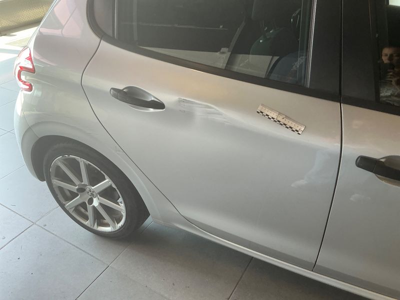 Peugeot 208 1.6 HDi Affaire Pack CD Clim 2012 – снимка 27