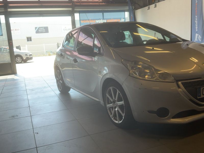 Peugeot 208 1.6 HDi Affaire Pack CD Clim 2012 – снимка 12