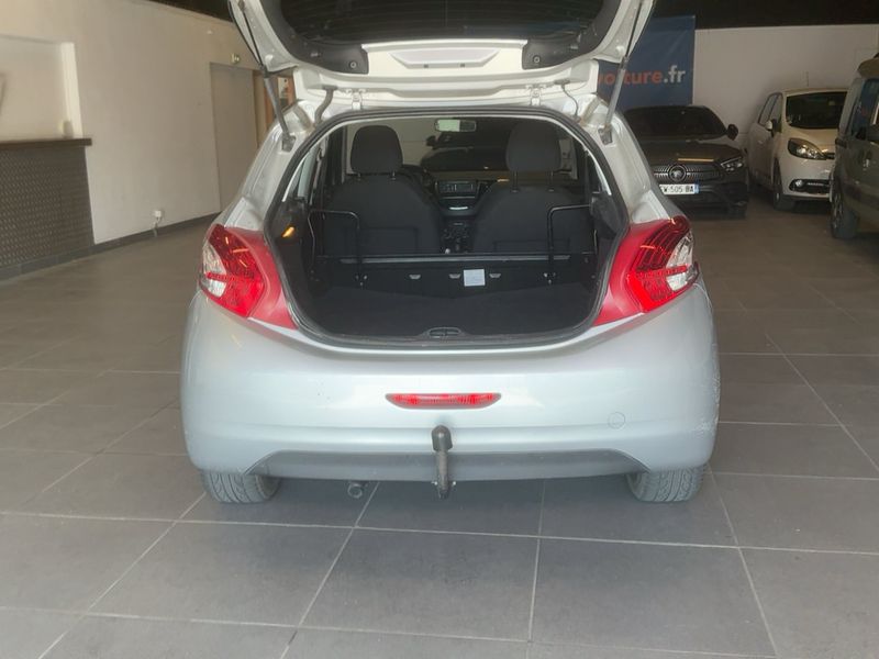Peugeot 208 1.6 HDi Affaire Pack CD Clim 2012 – снимка 15