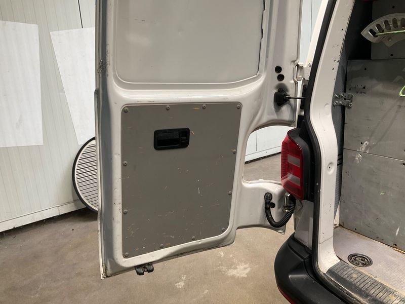 Volkswagen T6 Transporter 2.0 TDI Kasten EcoProfi 2017 – снимка 34