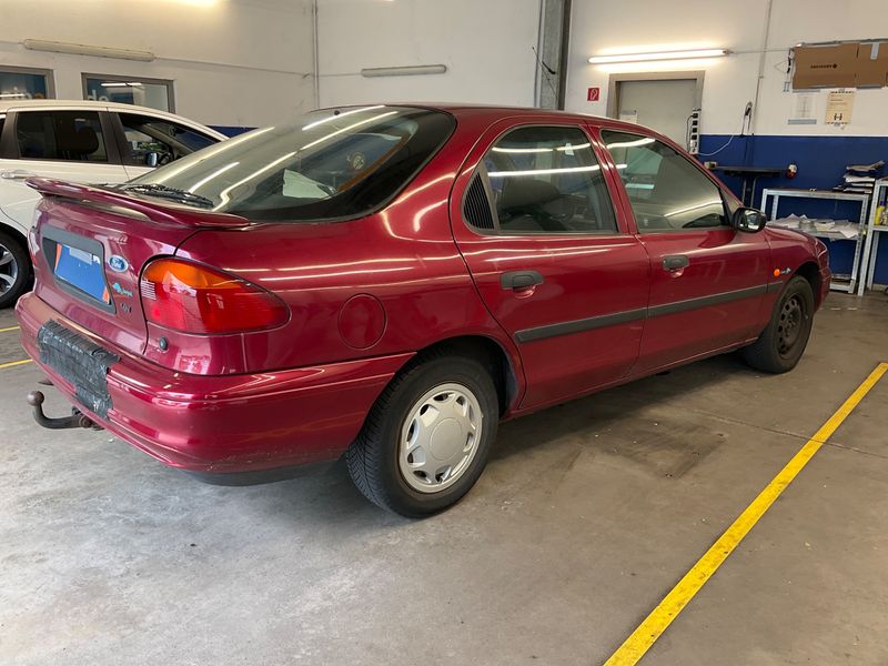 Ford Mondeo 1.8 CLX 1994 – снимка 2