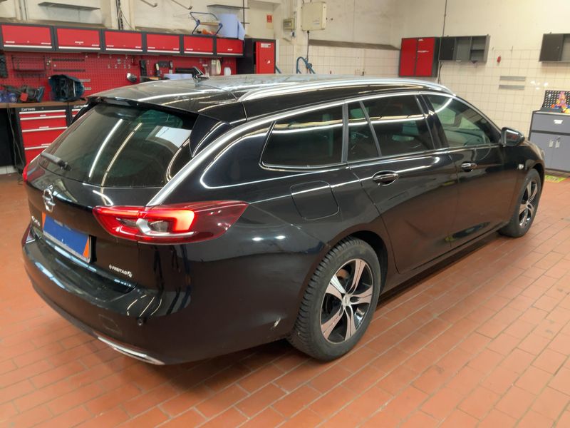 Opel Insignia Sports Tourer 2.0 CDTI Innovation 4x4 2019 – снимка 8