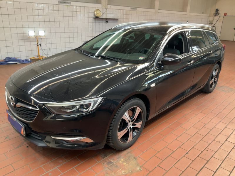 Opel Insignia Sports Tourer 2.0 CDTI Innovation 4x4 2019 – снимка 1