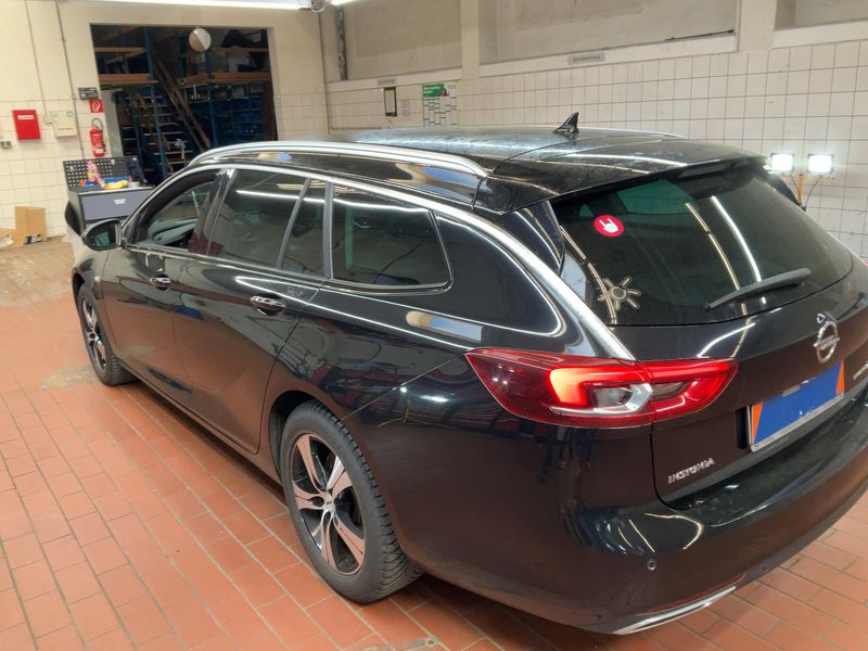 Opel Insignia Sports Tourer 2.0 CDTI Innovation 4x4 2019 – снимка 6