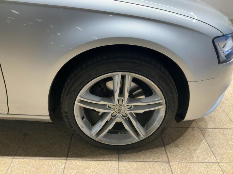 Audi A4 2.0 TDI Ambiente 2012 – снимка 19