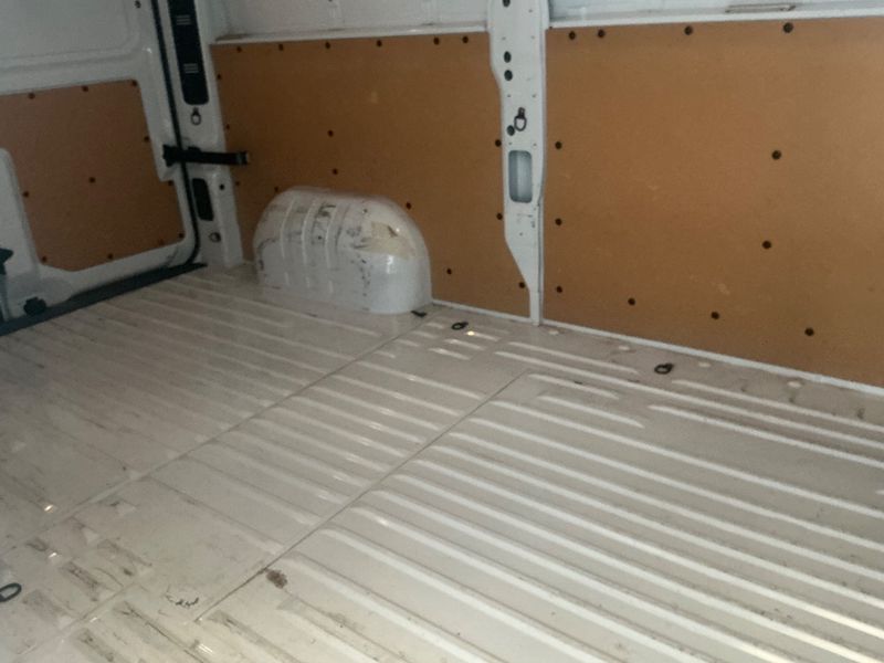 Nissan Interstar 2.3 dCi L2H2 3,5t Acenta FWD 2022 – снимка 19