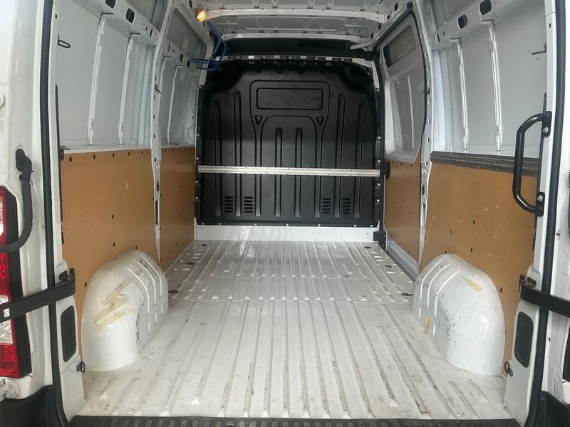 Nissan Interstar 2.3 dCi L2H2 3,5t Acenta FWD 2022 – снимка 15