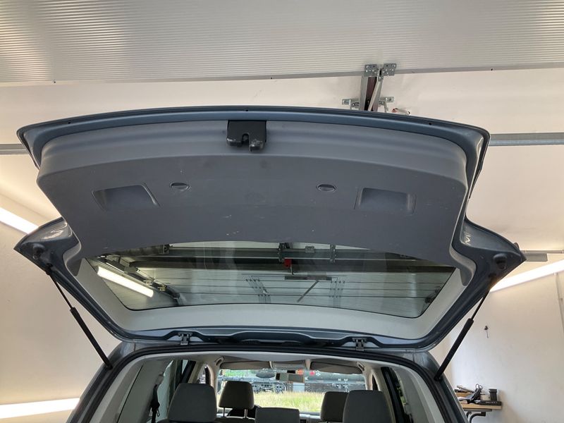 Volkswagen Touran 1.4 TSI Trendline 2009 – снимка 27