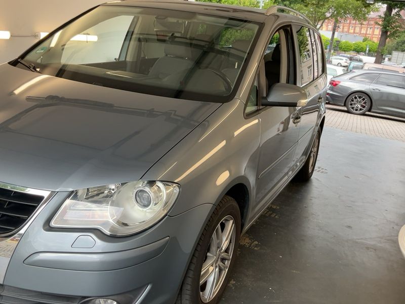 Volkswagen Touran 1.4 TSI Trendline 2009 – снимка 2