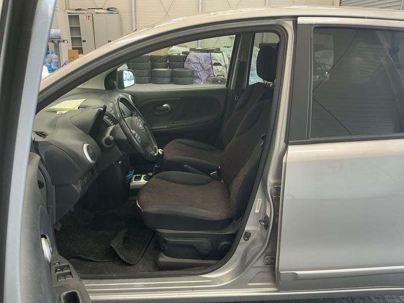 Nissan Note 1.4 Acenta 2009 – снимка 3