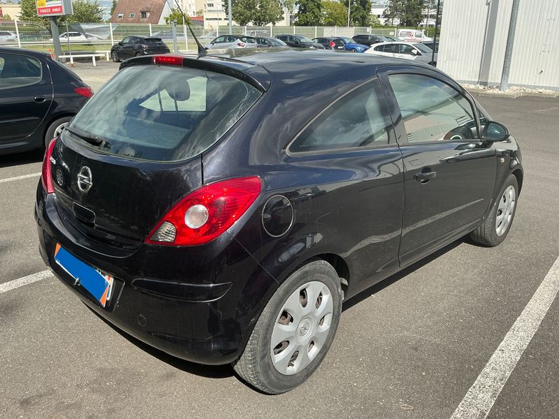 Opel Corsa 1.4 Edition 2011 – снимка 2