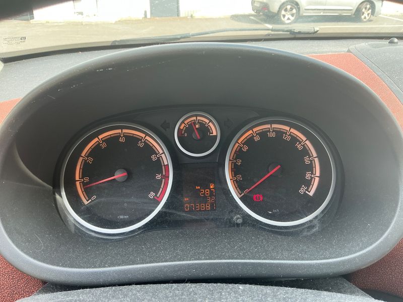 Opel Corsa 1.4 Edition 2011 – снимка 4