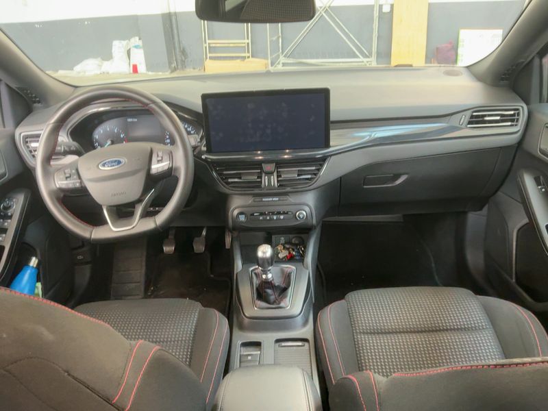 Ford Focus 1.0 EcoBoost Mild-Hybrid ST-Line 2024 – снимка 17