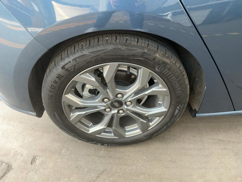 Ford Focus 1.0 EcoBoost Mild-Hybrid ST-Line 2024 – снимка 9