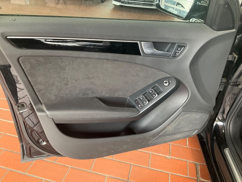 Audi A4 2.0 TDI S line Sportpaket plus 2012 – снимка 29