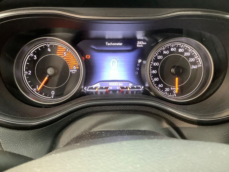 Jeep Cherokee 2.2 M-Jet Overland 4x4 2021 – снимка 19