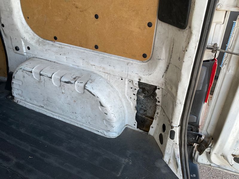 Nissan NV200 Evalia 1.5 dCi NV200 Furgón Basic 2018 – снимка 37