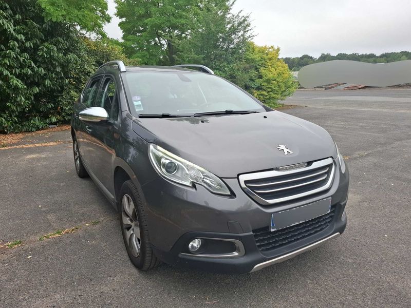 Peugeot 2008 1.2 PureTech Allure 2015 – снимка 6