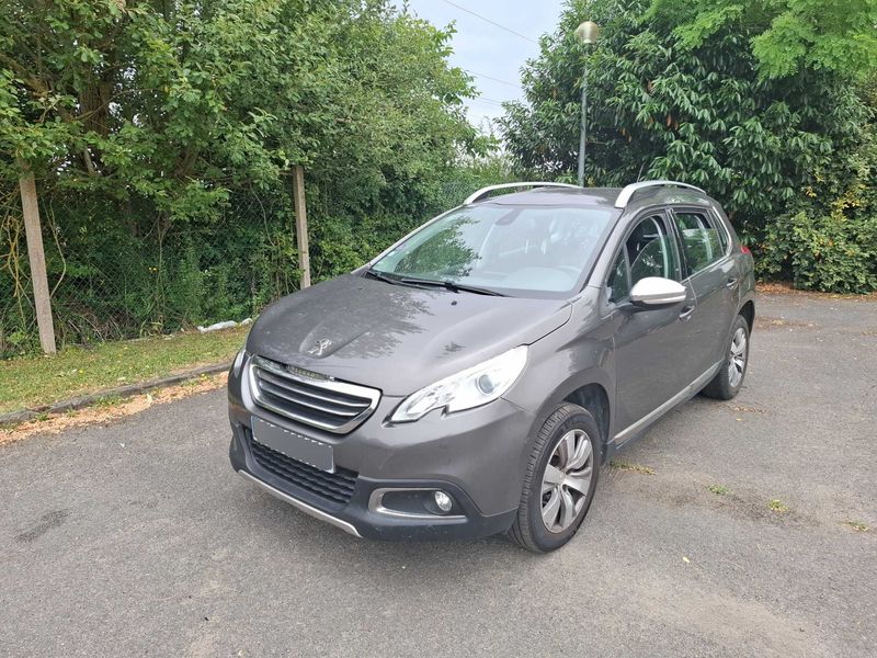 Peugeot 2008 1.2 PureTech Allure 2015 – снимка 1