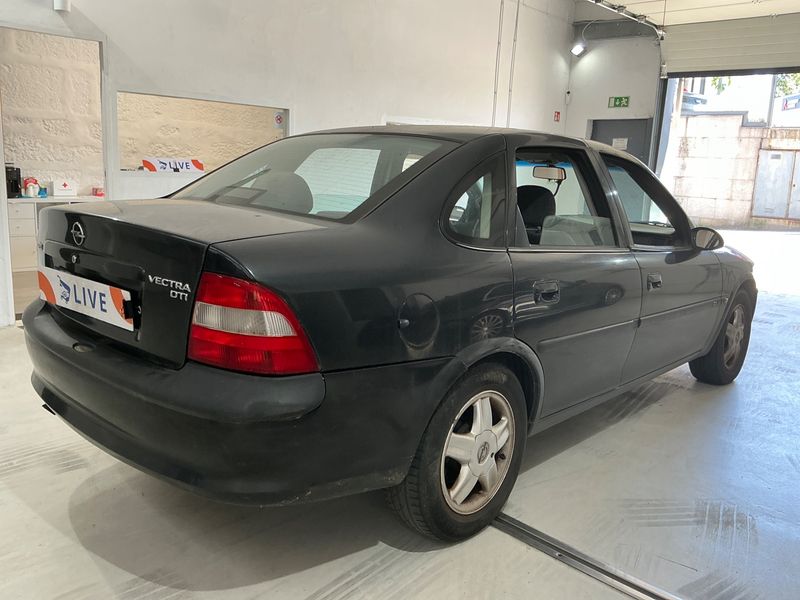 Opel Vectra 2.0 DTI Sport 1998 – снимка 2