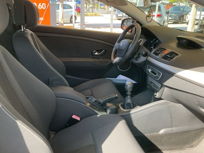 Renault Megane 1.5 dCi Dynamique 2010 – снимка 16