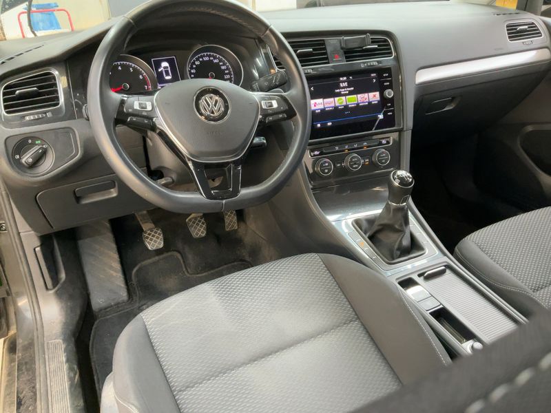 Volkswagen Golf VII 1.0 TSI Trendline BlueMotion Tech 2018 – снимка 17