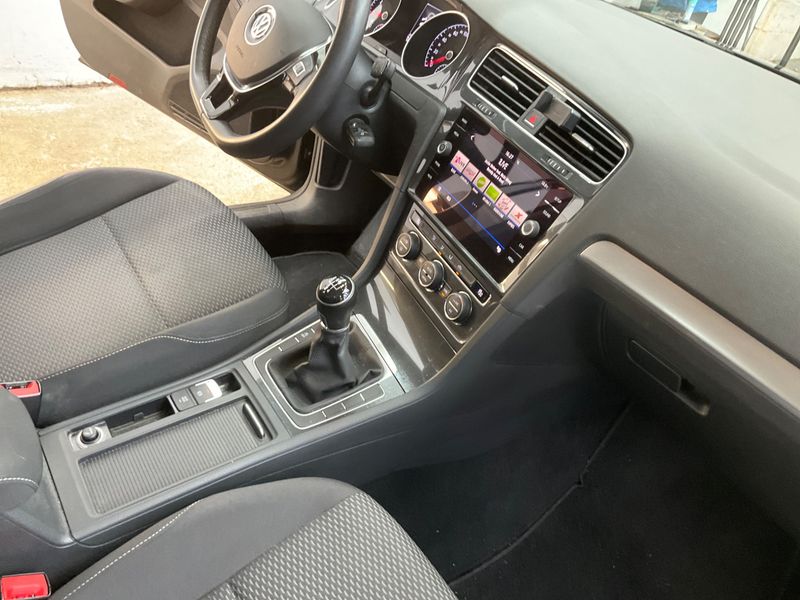 Volkswagen Golf VII 1.0 TSI Trendline BlueMotion Tech 2018 – снимка 24