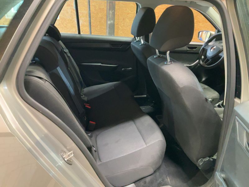 Skoda Fabia 1.0 TSI Cool Plus 2017 – снимка 20