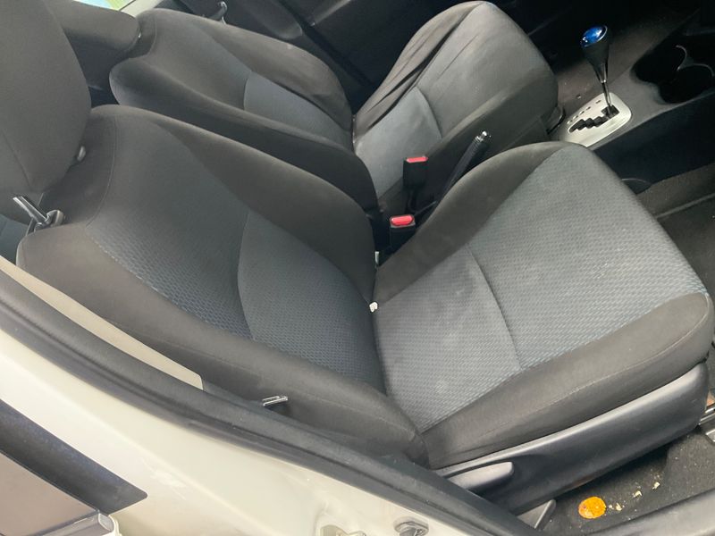 Toyota Yaris 1.5 Hybrid Lounge 2013 – снимка 30