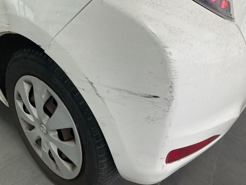 Toyota Yaris 1.5 Hybrid Lounge 2013 – снимка 31