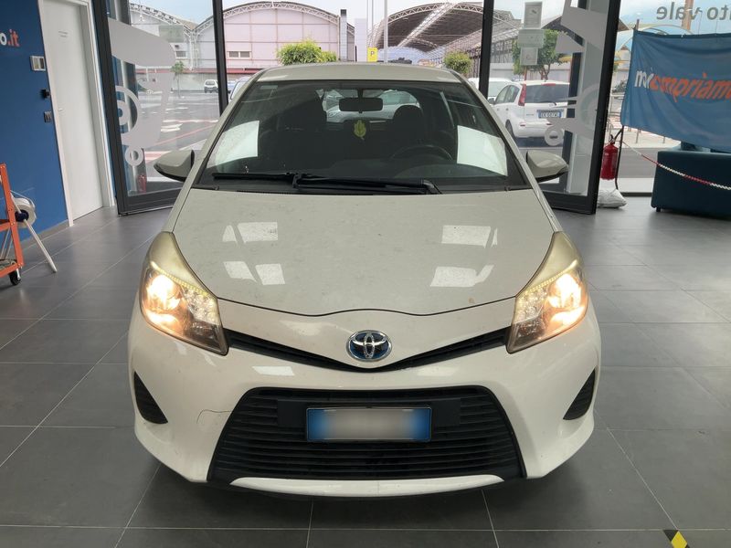 Toyota Yaris 1.5 Hybrid Lounge 2013 – снимка 14