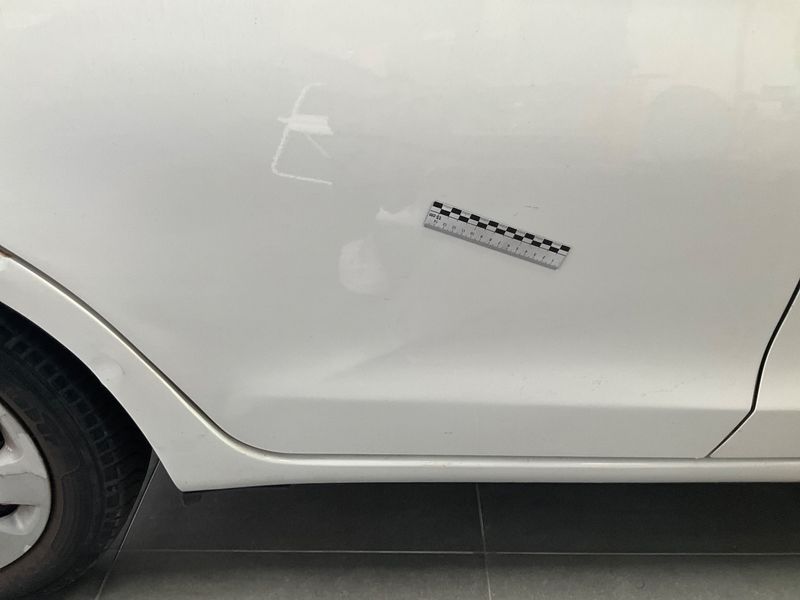 Toyota Yaris 1.5 Hybrid Lounge 2013 – снимка 23