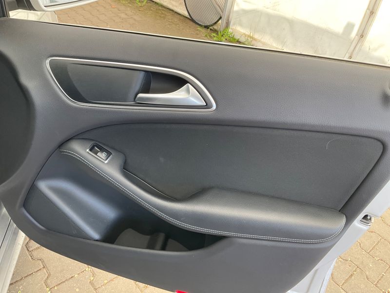 Mercedes-Benz B-Klasse B 180 Style 2017 – снимка 40