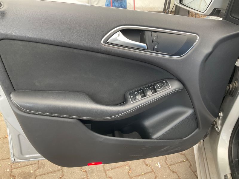 Mercedes-Benz B-Klasse B 180 Style 2017 – снимка 35