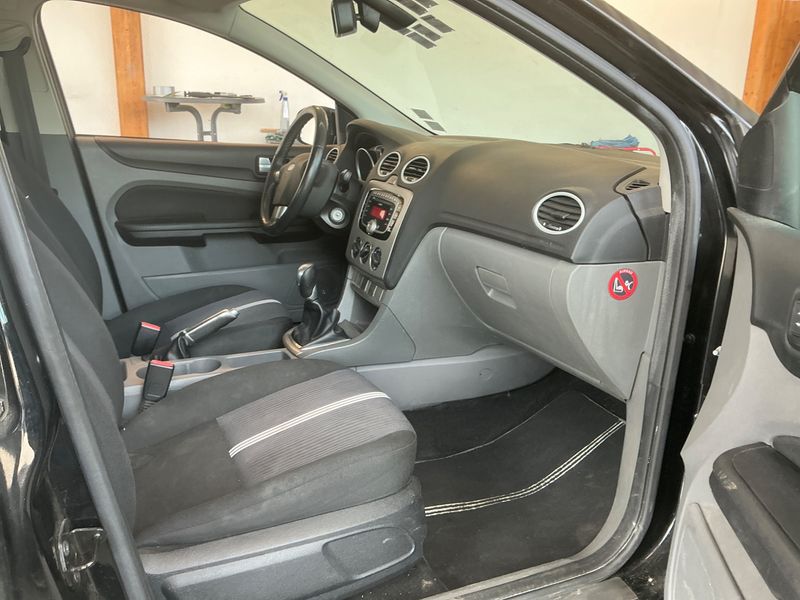 Ford Focus 1.6 Viva 2010 – снимка 3