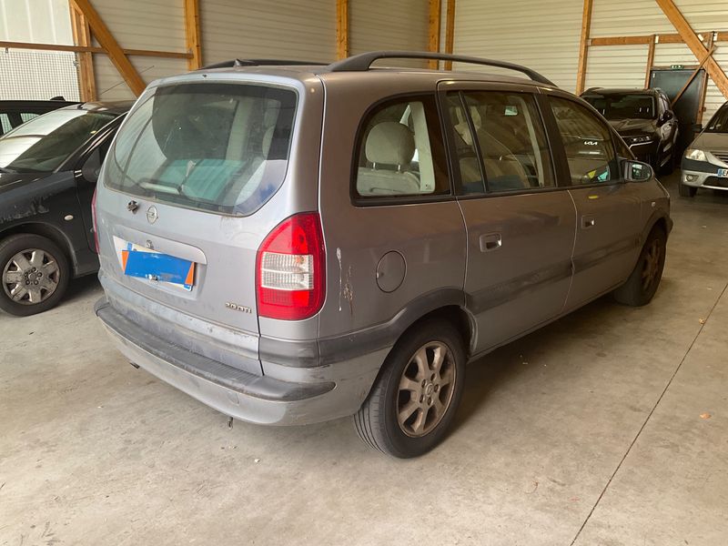Opel Zafira 2.0 DTI Comfort 2003 – снимка 2