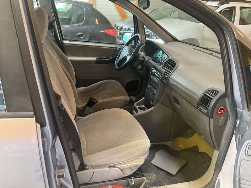 Opel Zafira 2.0 DTI Comfort 2003 – снимка 3
